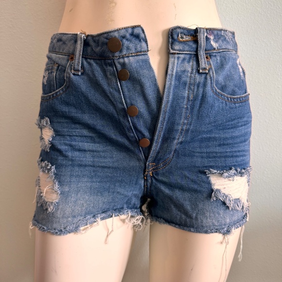 H&M Jean shorts - Picture 4 of 9